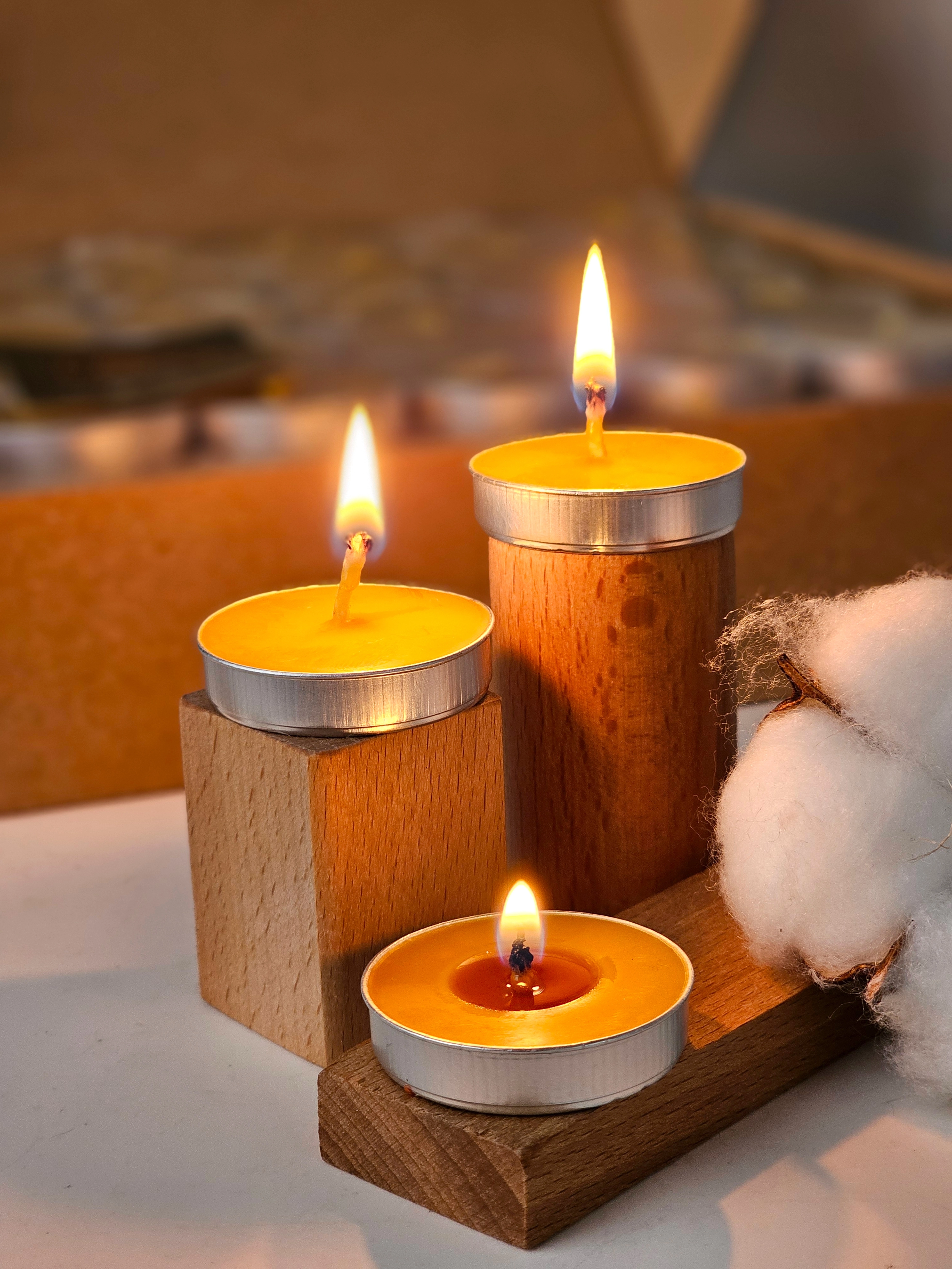 (12 Adet )  Ekonomik Boy Tealight Doğal Petek Balmumu Mum Beeswax Candle Bal Mumu Mum  (8Gr)