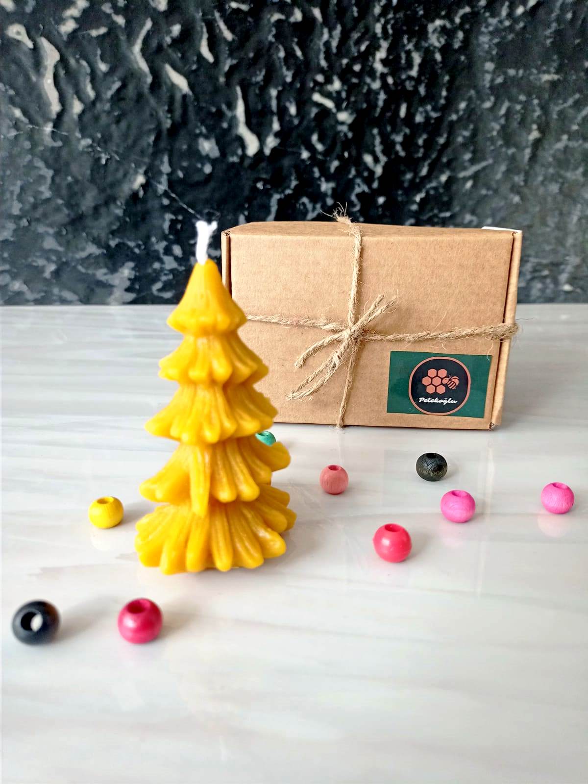 Petekoğlu Doğal Petek Balmumu Mum Dökme Çam Ağacı Boy 8.5 Cm Bal Mumu