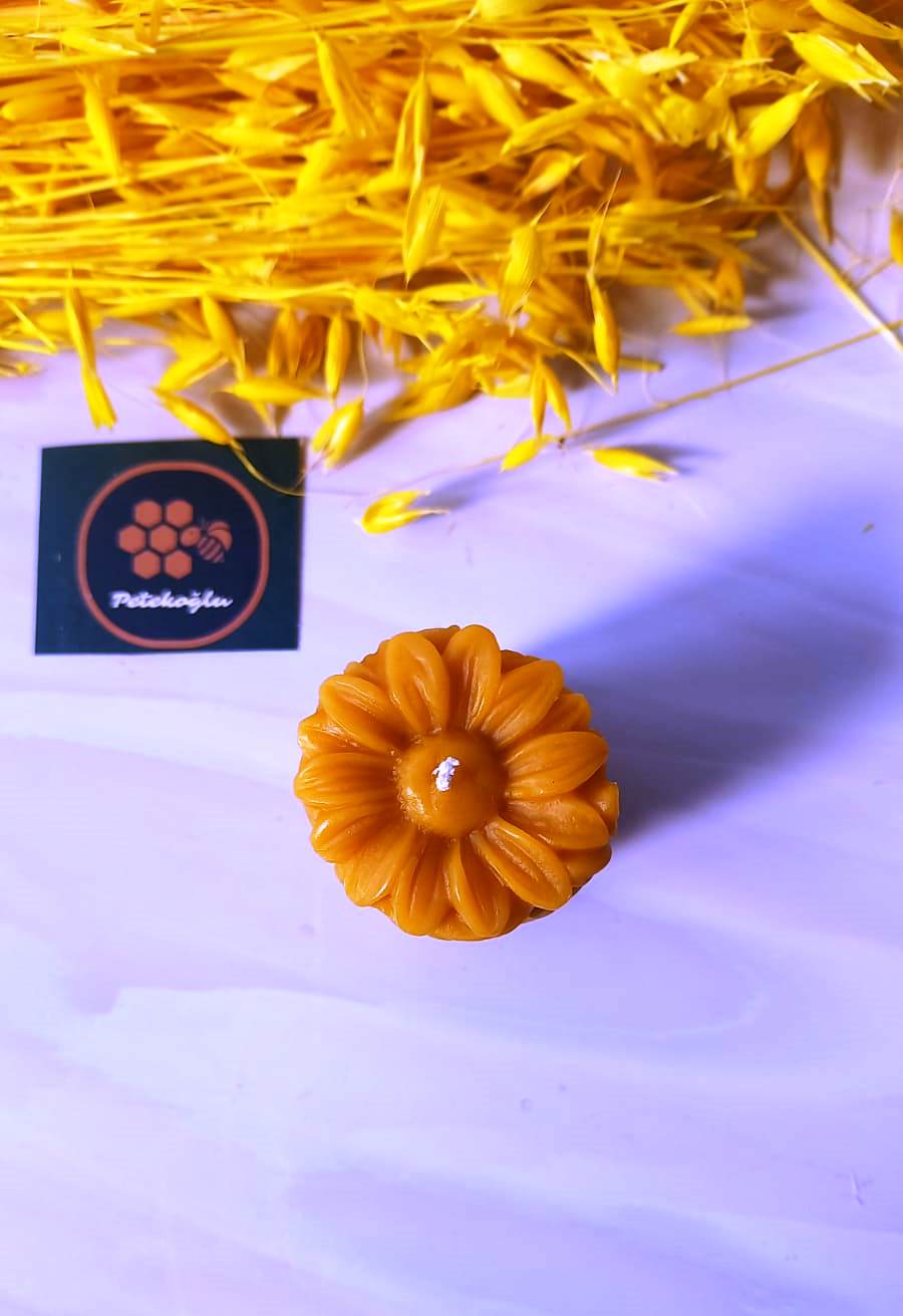 Doğal Petek Balmumu Mum Papatya Figürlü (70 Gr 6Cm) Dekoratif  Bal Mumu Mum
