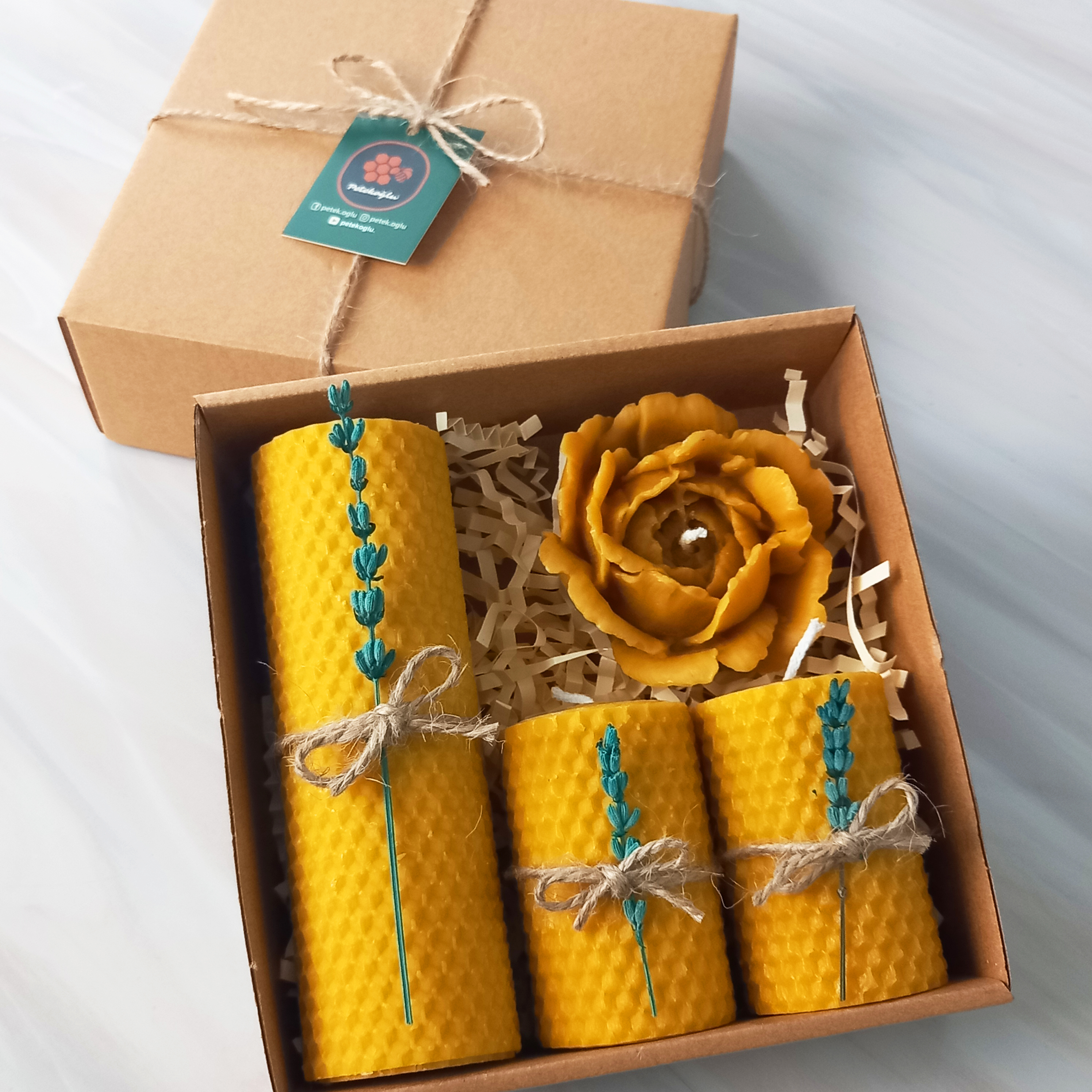Petekoğlu Doğal Petek Balmumu Mum Lavanta Süslü Sarma Ve Dökme Açmış Gül Seti Bal Mumu Beeswax Candl