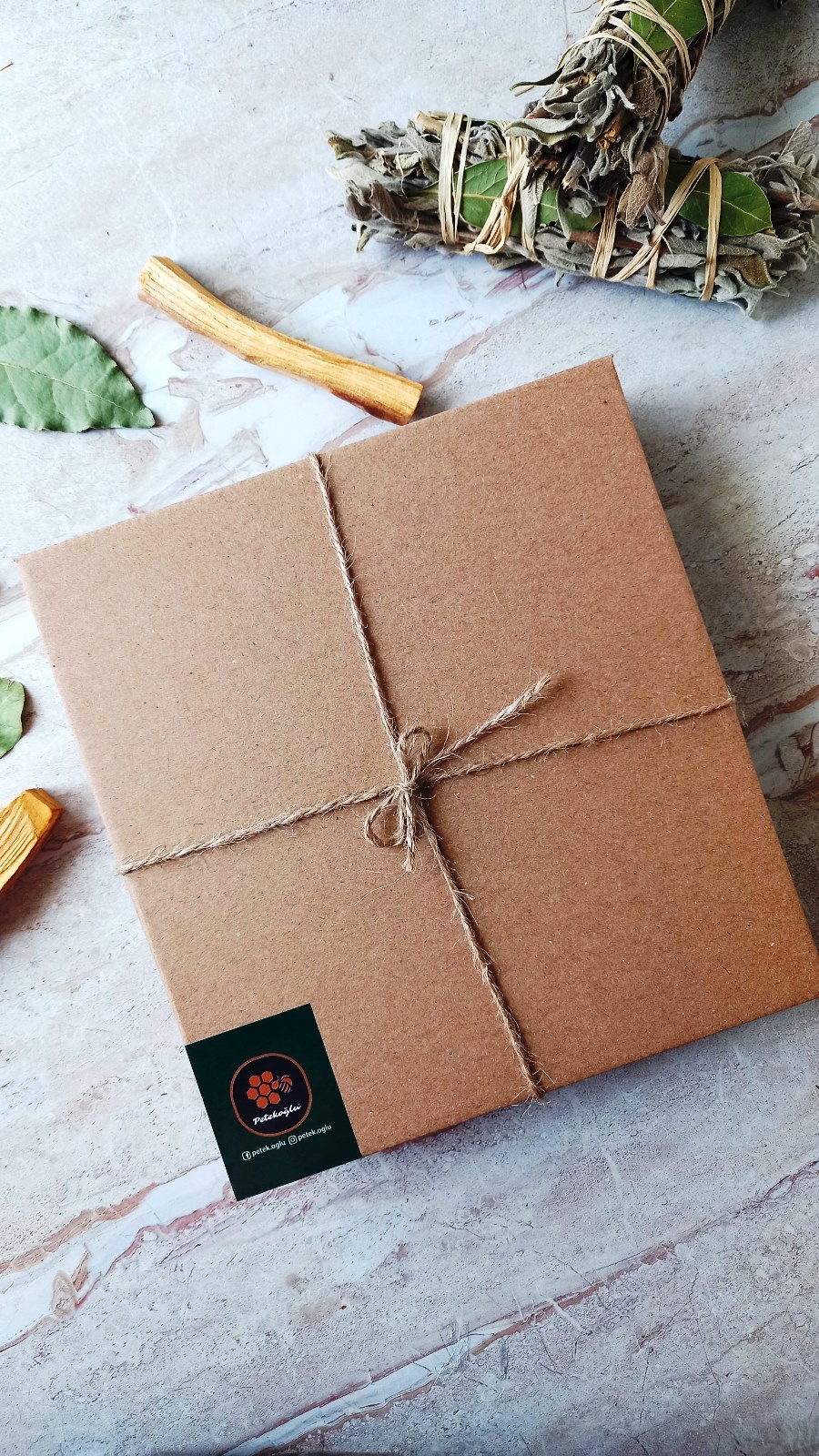 (12Adet) Ekonomik Tealight Balmumu Mum (2Adet) Ada Çayı  Tütsü Palo Santo Bal Mumu Mum Hediyelik Set